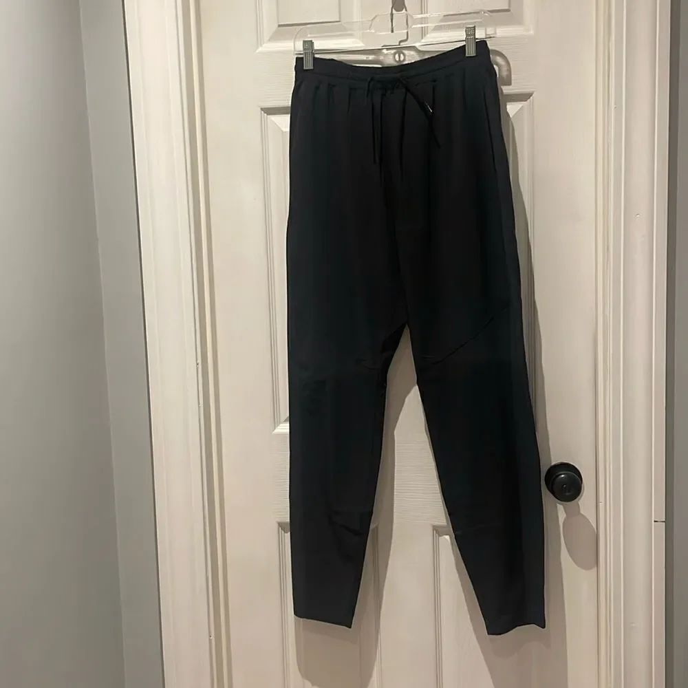 Outdoor Voices athletic jogger pants SZ medium